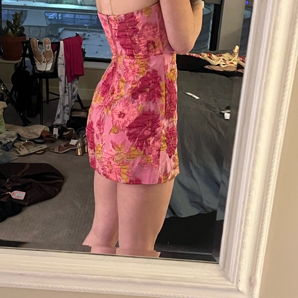 Showpo Pink Dress - Picture 5 of 7